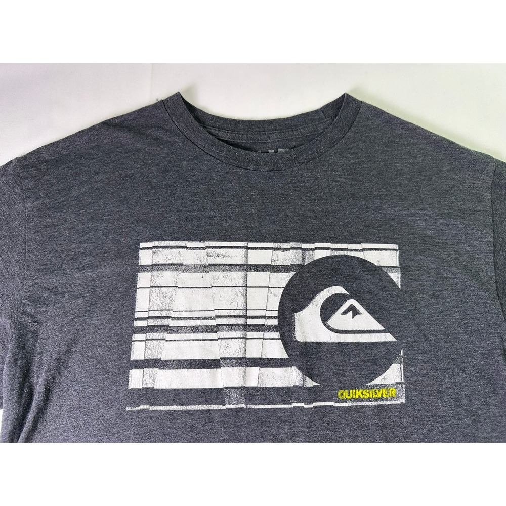 Quiksilver Shirt Medium Gray Heather‎ Graphic Logo Surf Skate Retro Beach Preppy